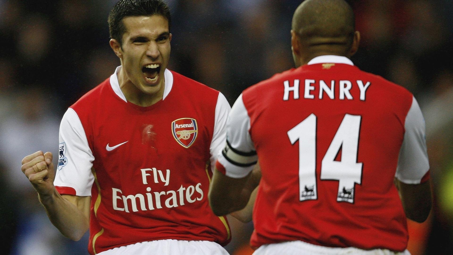 18岁波黑天才边锋横空出世,曼联加入争夺,波黑有哪些足球明星